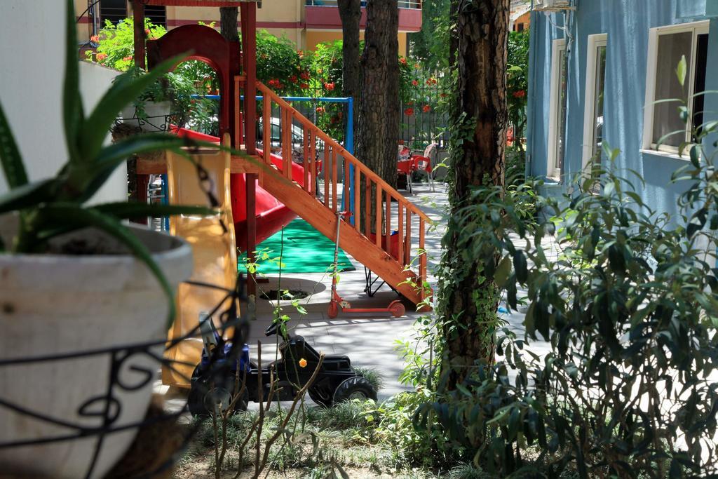 Hotel Princi I Vogel Velipojë Exteriör bild